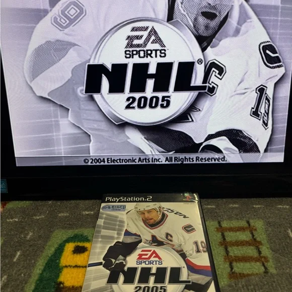 Ps2 console With 2 Controllers & 4 Games - Picture 9 of 10